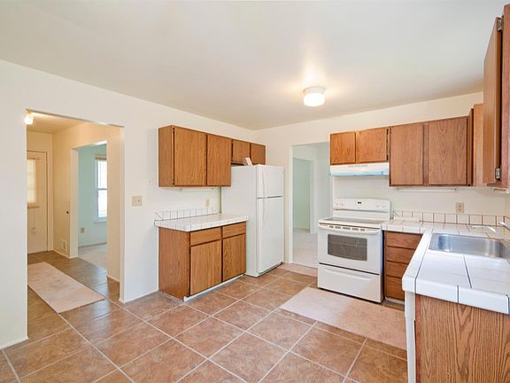 3rd image of 5516 Grayfield Cir