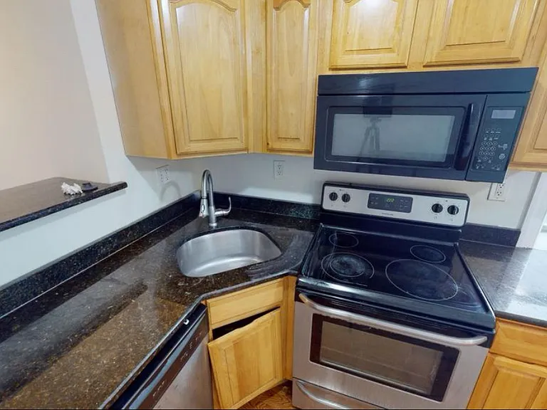 1226 N 16th St #1 — Photo 11