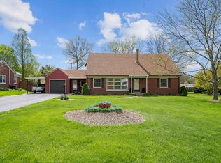 1740 Hawthorne Ln, Lexington, KY 40505