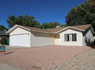 308 Valle Vista Dr, Farmington, NM 87401