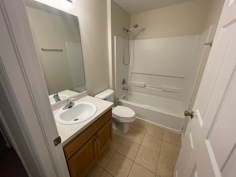 1421 Hibiscus Ave — Photo 9