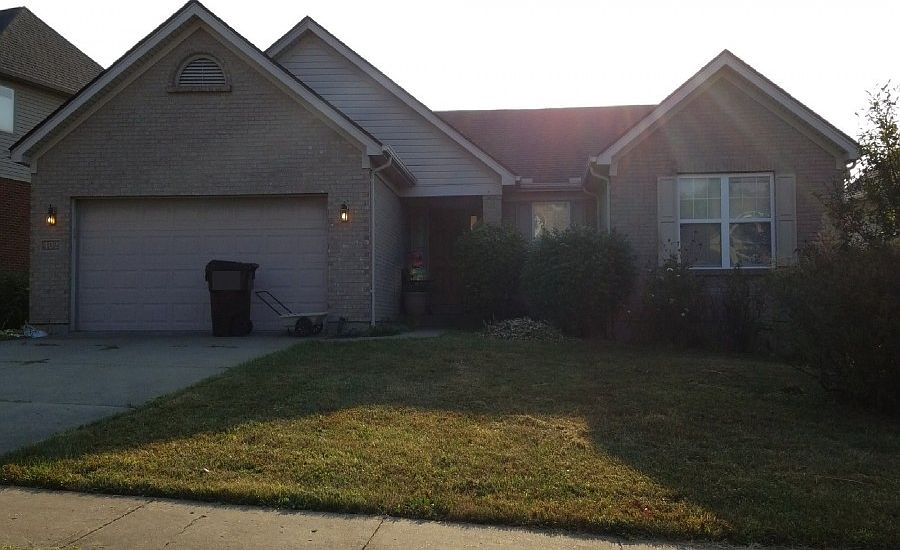 1st image of 402 Wexford Dr