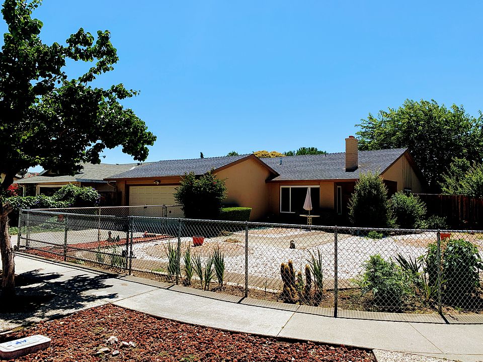 1st image of 441 La Pala Dr