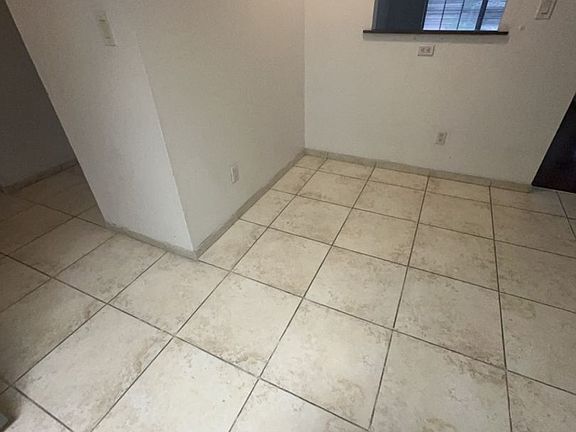 4th image of 1052 Monte Largo Dr NE