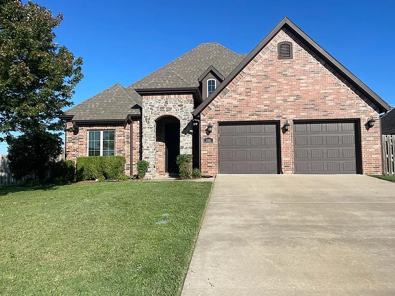 4201 Layton Rd — Photo 1