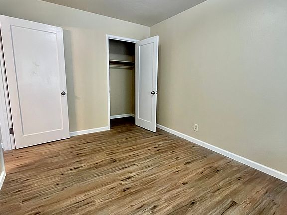 3rd image of 470 Marshall Ave #2