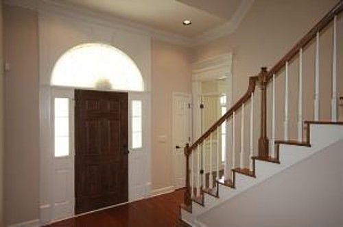 2nd image of 2900 Woodsgate Dr