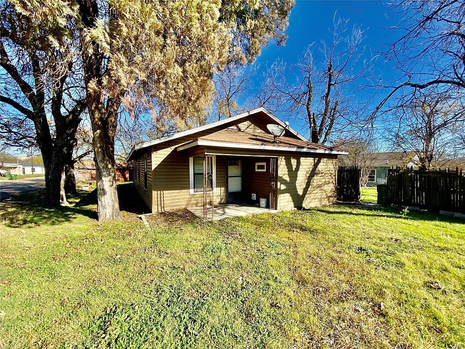 1st image of 801 SE 19th St