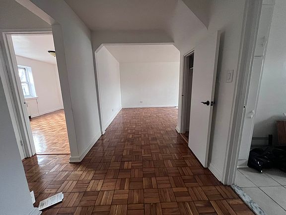 5th image of 10-10 Hartman Ln
