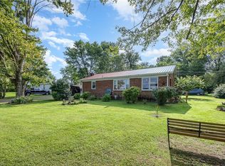 199 Simpson Rd, Mount Airy, NC 27030