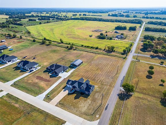 3rd image of 1561 Dixie Estates Way