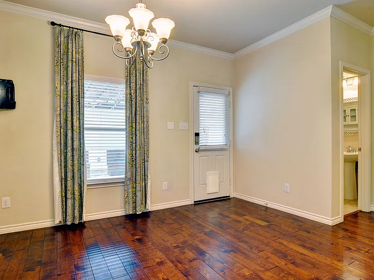 3409 Hamilton Ave — Photo 13
