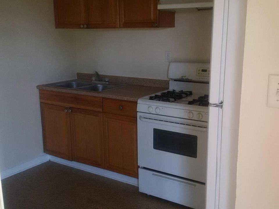 2nd image of 315 Ridge Lane Dr APT 2H