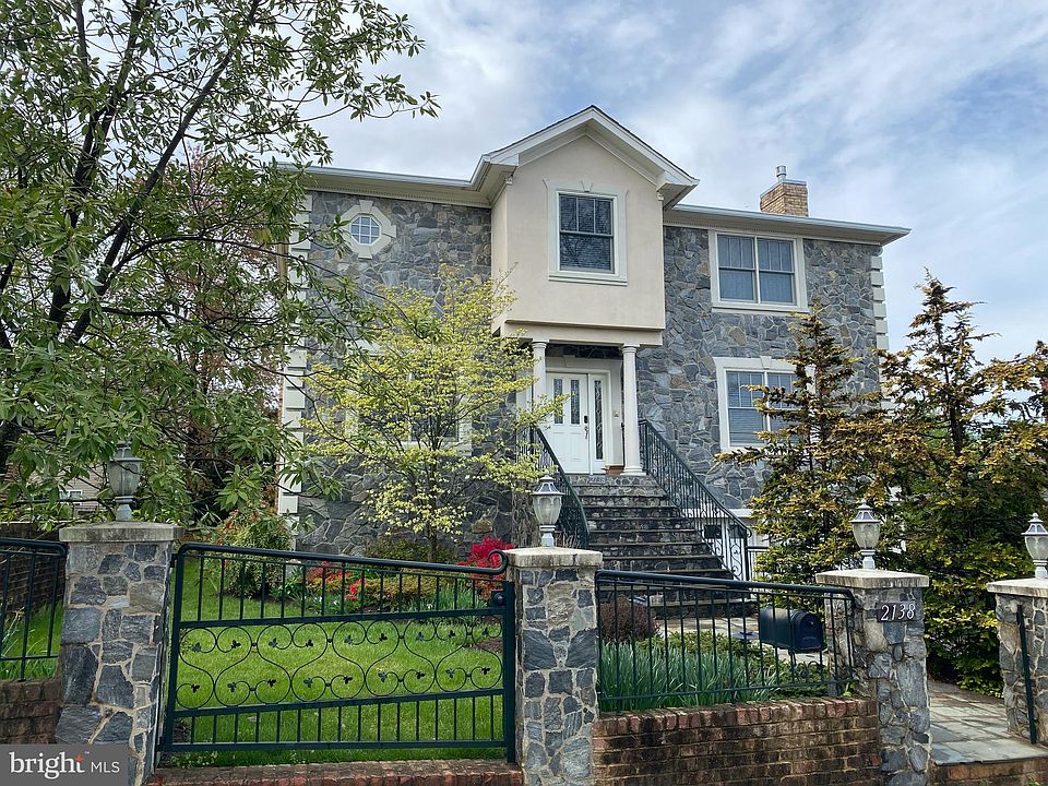 1st image of 2138 Patrick Henry Dr