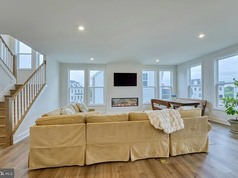 5095 Carters Crossing Ave — Photo 9