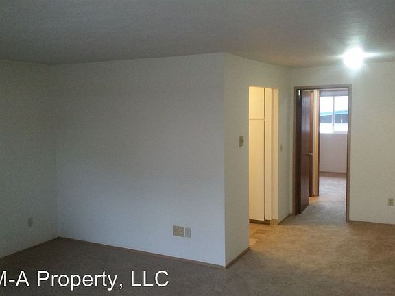 4th image of 14346 32nd Ave NE APT 8