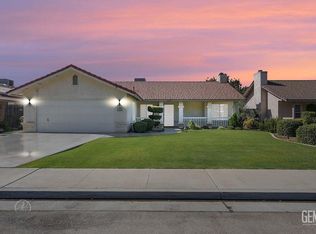 633 Sun Rose Ave, Bakersfield, CA 93308