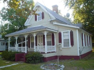 245 N Lewis St, Metter, GA 30439