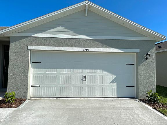 2nd image of 1706 Myrtlebrooke Dr