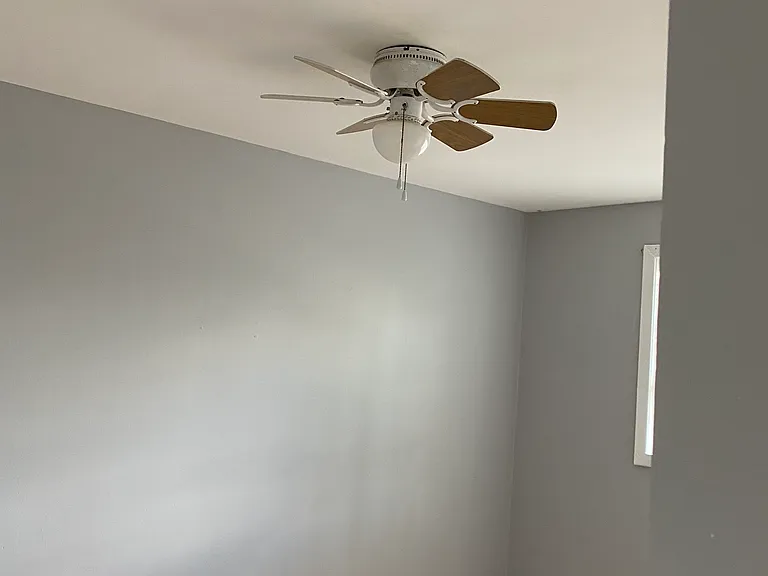 441 Greentree Ln — Photo 17