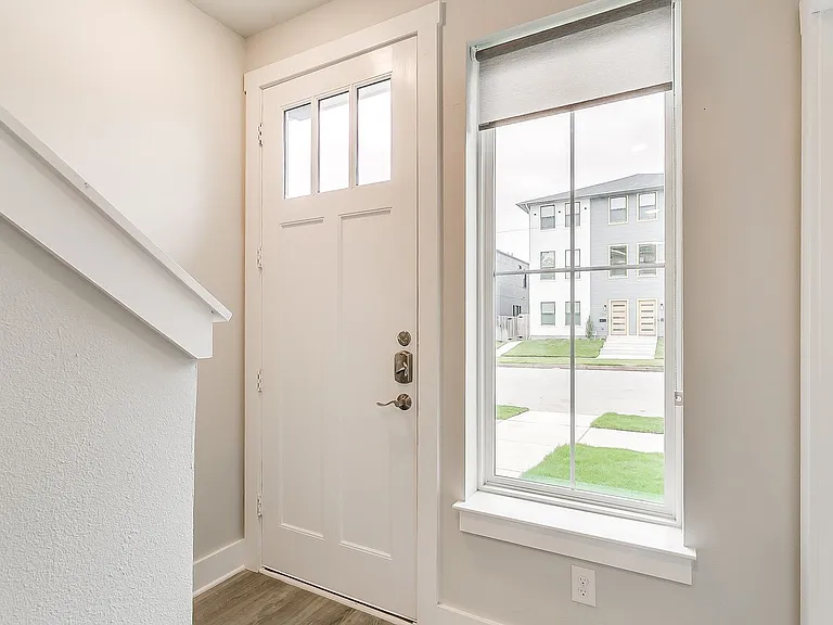 3210 Forest Park Blvd — Photo 5