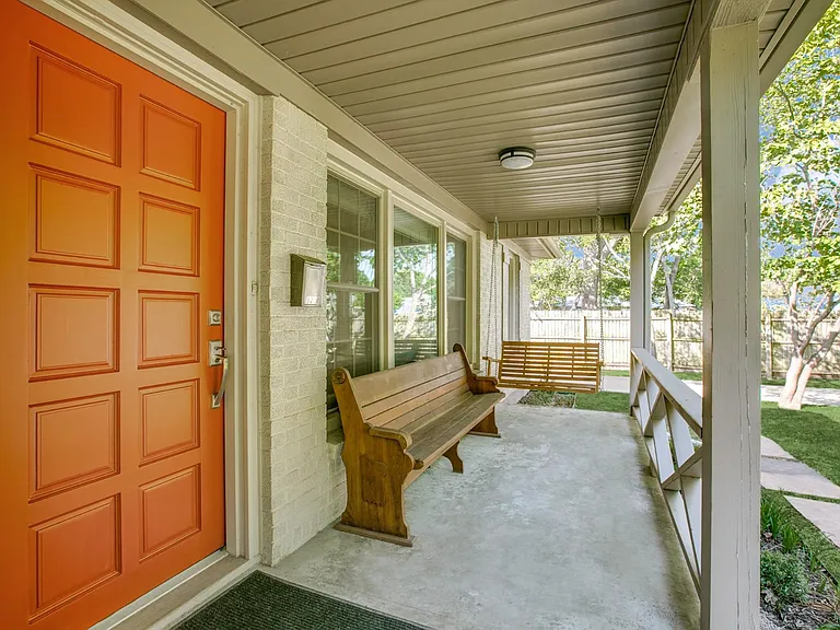 9208 San Fernando Way — Photo 2