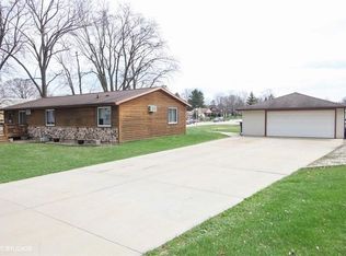 420 Salisbury St, West Bend, WI 53095