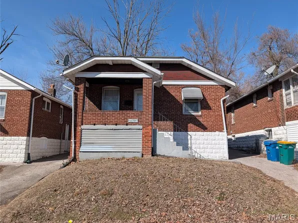 8363 Eton Pl, Saint Louis, MO 63136