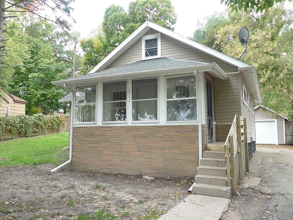 1st image of 1711 Roseneath Ave