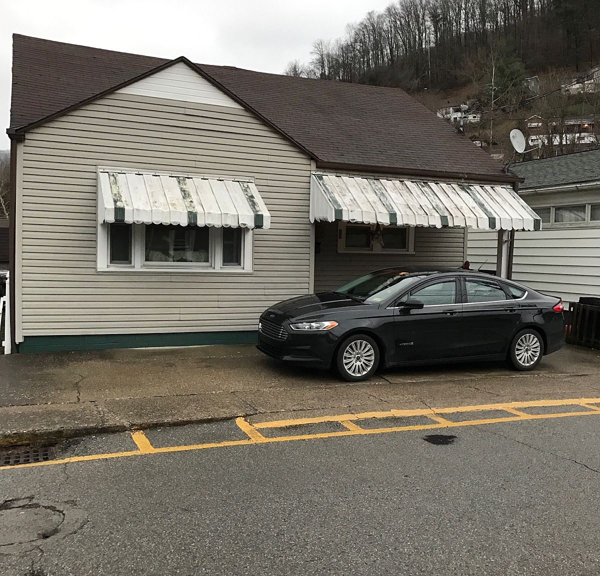 48 Godby St, Logan, WV 25601 Zillow