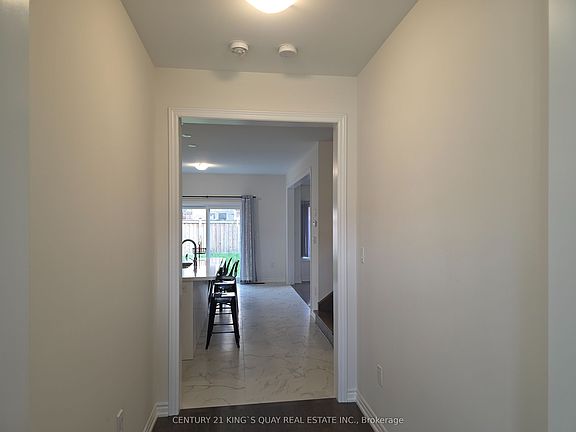 5th image of 37 Pietrowski Dr