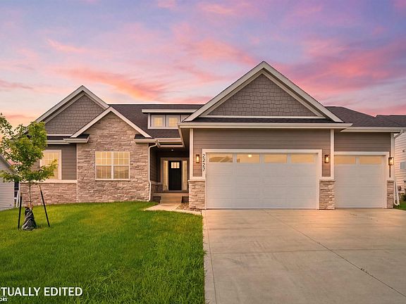 2nd image of 2227 Green Leaf Cir