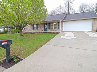 1836 Explorer Ln, Knoxville, TN 37912