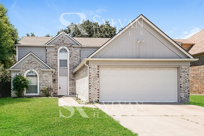 1st image of 220 Hibiscus Dr
