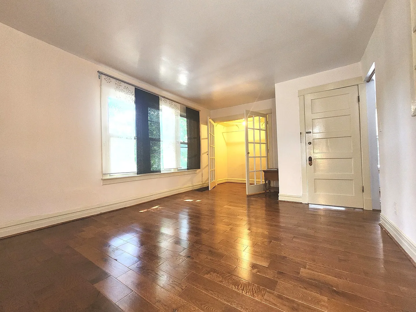 1 bed, 1200 sqft, $1,688 — Photo 2