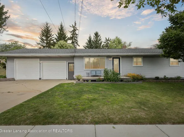 734 Cherry St, Charlotte, MI 48813