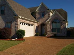 9319 S Fairmont Cir, Collierville, TN 38017