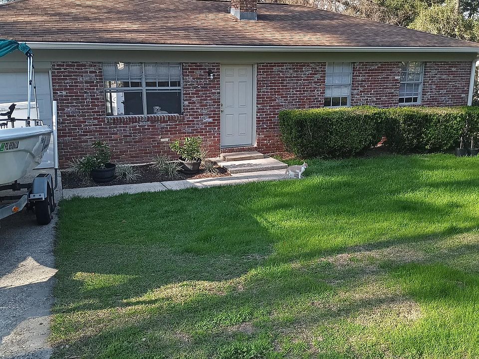 1st image of 2050 Longview Dr