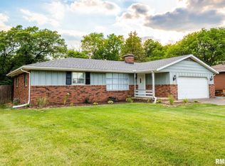 1616 Springfield Rd, East Peoria, IL 61611