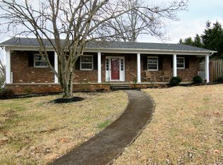 904 SW Dartford Rd, Knoxville, TN 37919