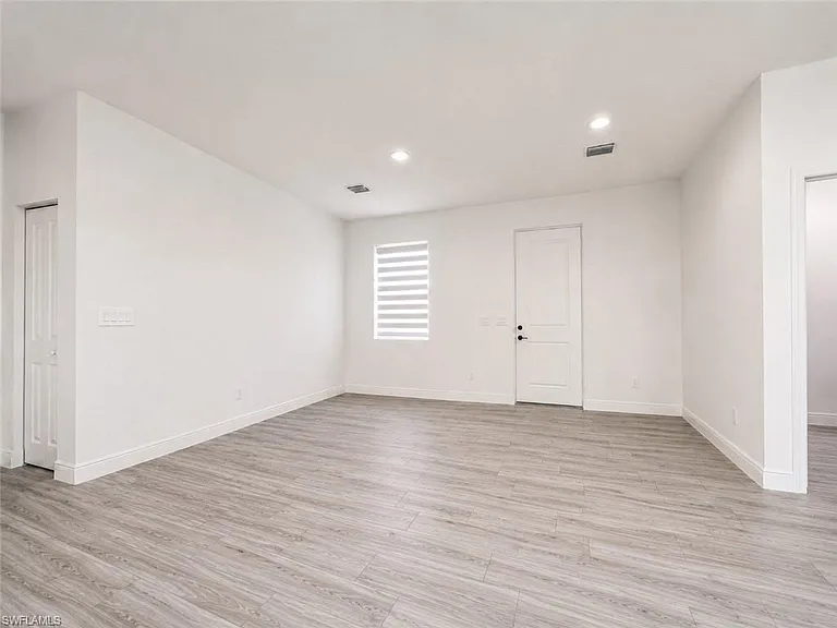 8033 Melody Cir — Photo 4