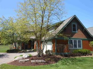 714 Aronimink Dr, Harbor Springs, MI 49740