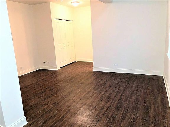5th image of 4756 N Maplewood Ave APT G5