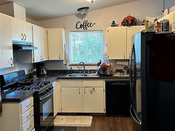 4th image of 1206 Crystal Lane