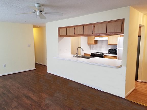 2nd image of 2800 Clear Shot Dr APT 5