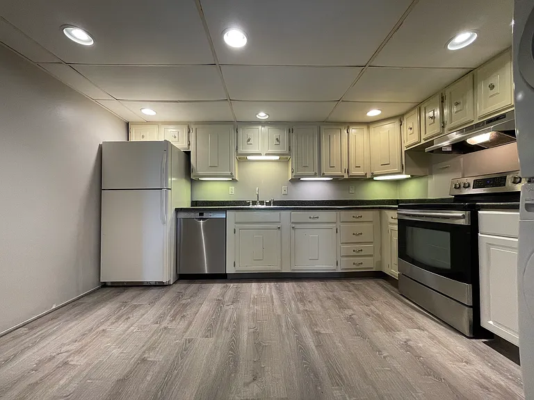 4511 Forest Ln — Photo 2