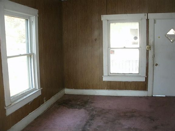 5th image of 125 Garfield St