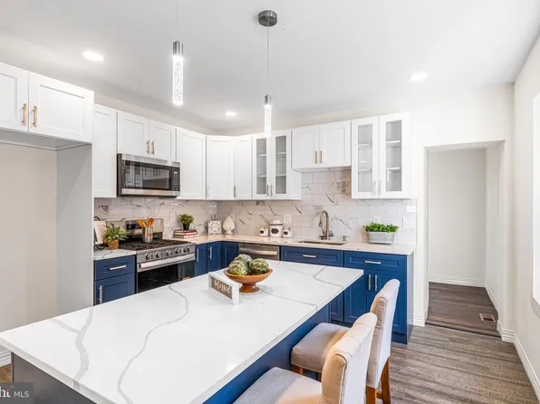 212 Pusey Ave, Collingdale, PA 19023