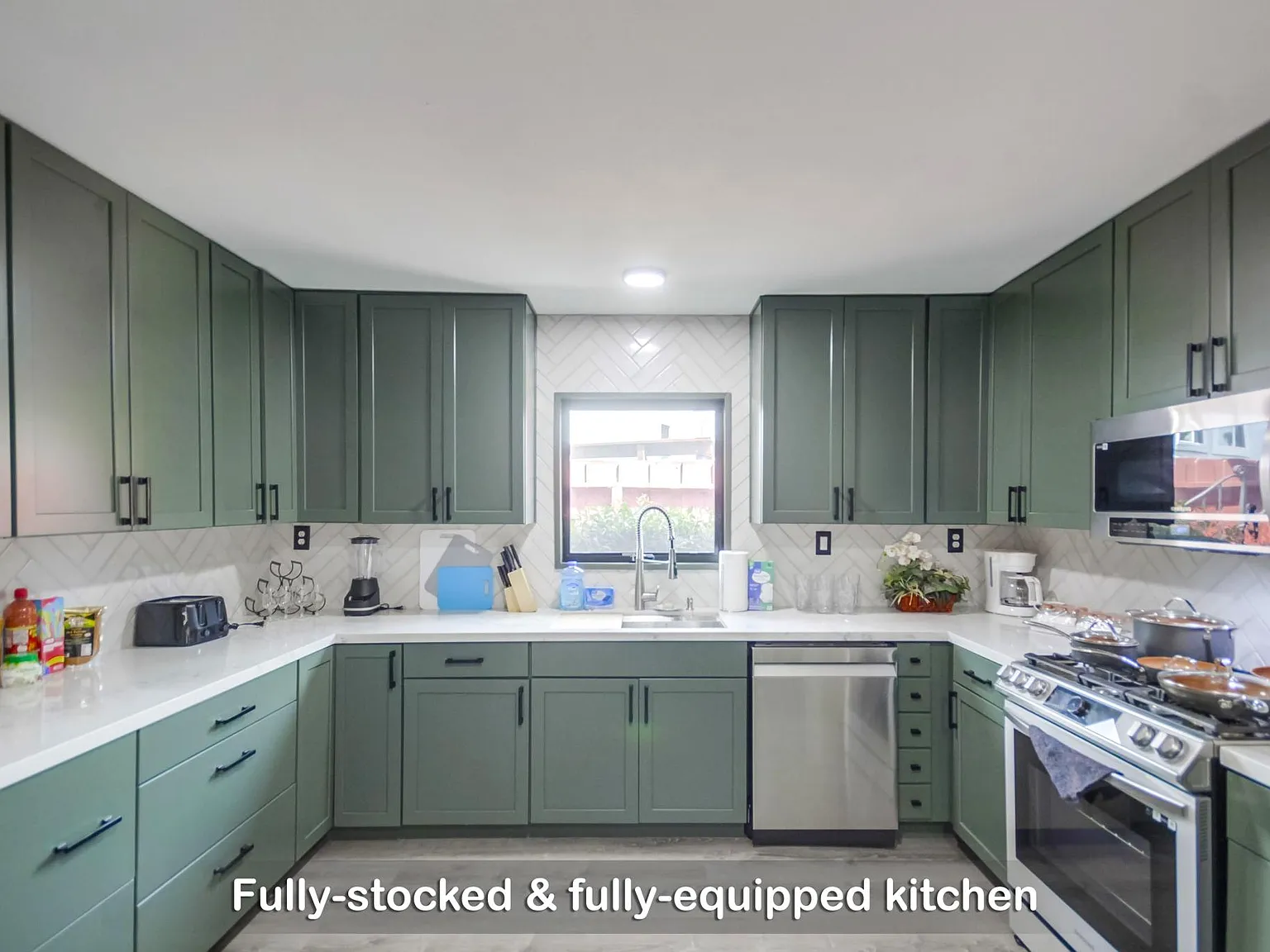 3 bed, 1500 sqft, $8,900 — Photo 4
