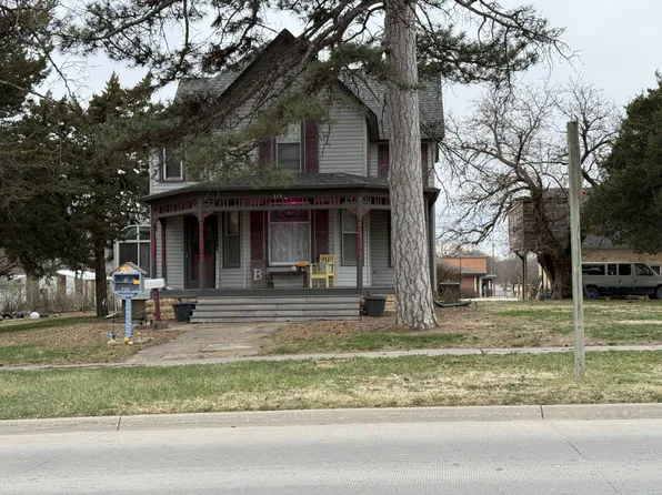 319 N Hersey Ave, Beloit, KS 67420